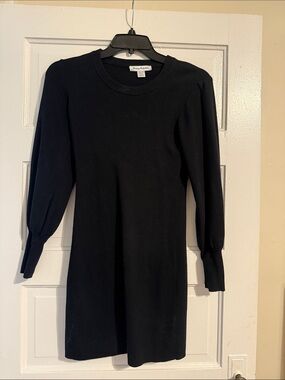 Tommy Bahama Black Long-Sleeve Knit Dress